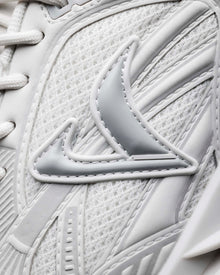 VENOM "STONE WHITE"